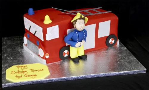 Cómo hacer un pastel de cumpleaños bombero SAM