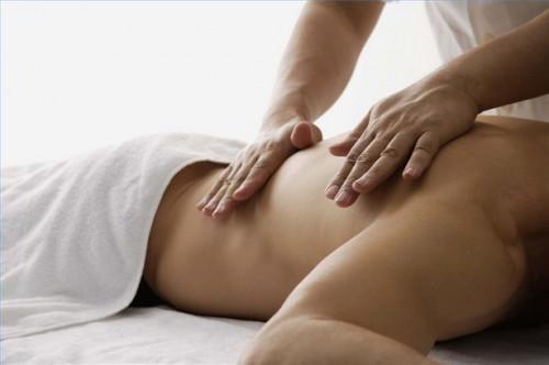 Cómo dar masaje tailandés a la baja de la espalda