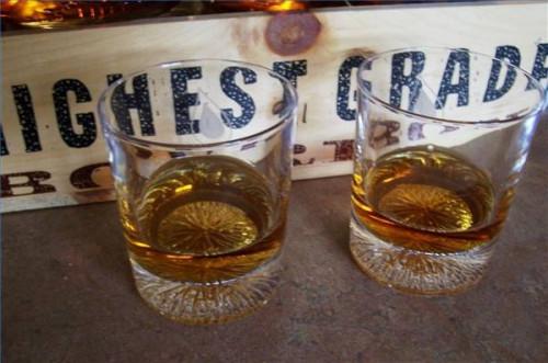 Sobre Small Batch Bourbon Whiskey