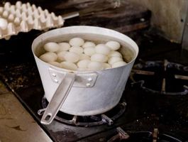 Como Pelar los huevos duros con bicarbonato de sodio