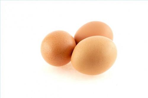 ¿Cuánto tiempo hervir una docena de huevos?