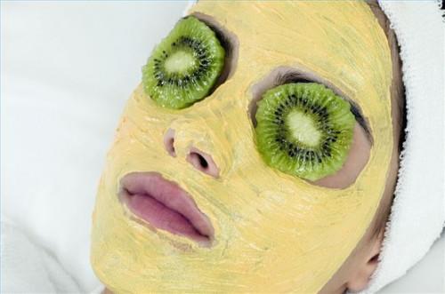 Cómo hacer una máscara facial para piel sensible