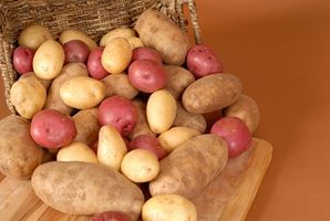 Cómo Microonda patatas hornear Bolsas