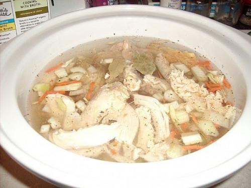 ¿Cómo hacer sopa de pollo de la col (Crock Pot)