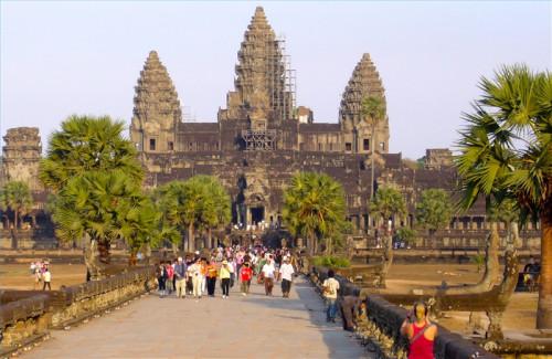 ¿Qué atracciones se encuentran en Angkor Wat en Camboya?