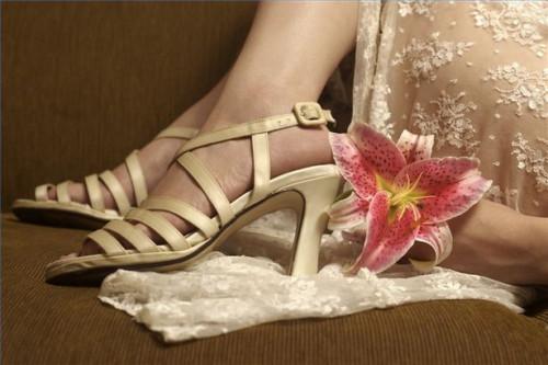 Cómo elegir sandalias para una boda de primavera