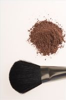 Cómo aplicar maquillaje prensado polvo de la fundación