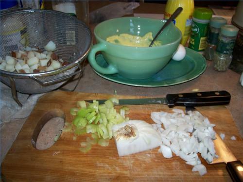 Cómo hacer ensalada de patata pasada de moda