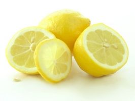 Cómo hacer crema agria El uso de extracto de jugo de limón