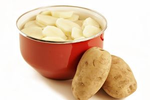Cómo hacer patatas Brown vuelven blancas