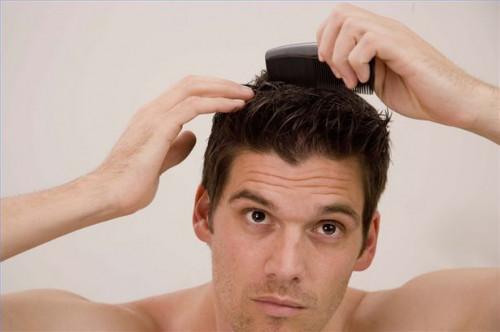 Cómo utilizar los productos de cabello para hombres