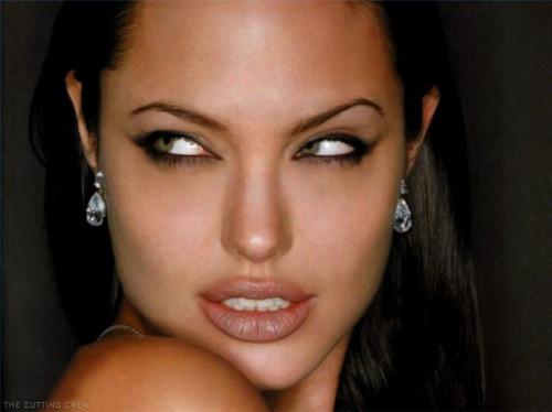 Cómo aplicar maquillaje como Angelina Jolie