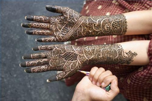 Cómo crear tatuajes Mehndi