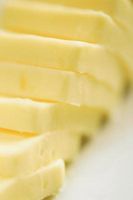La diferencia entre sustitutiva de la manteca y la mantequilla Condimento