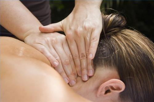 Cómo conseguir un masaje del drenaje linfático