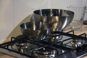 Cómo cocer al horno en acero inoxidable Tazones